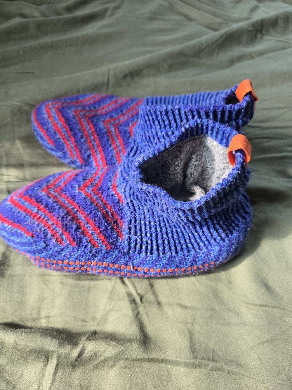BOMBAS Royal Blue & Orange Striped Knit Slip On Socks Gripper Slippers S cozy